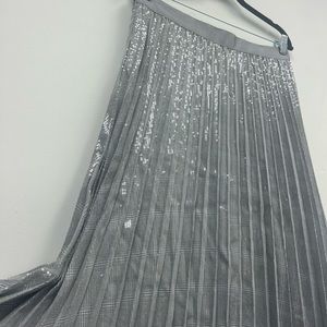 Pleated maxi in plaid and sequin